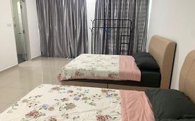 D'Tempat Country Club, Hijayu 3D, Terrace House
